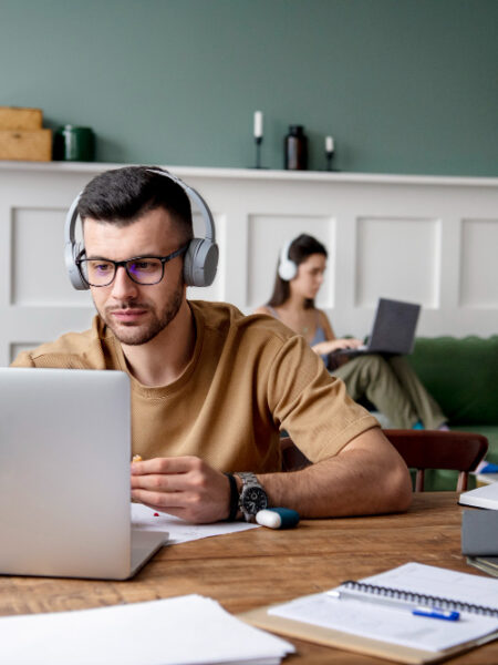 Best Hobbies for People with Full-Time Jobs